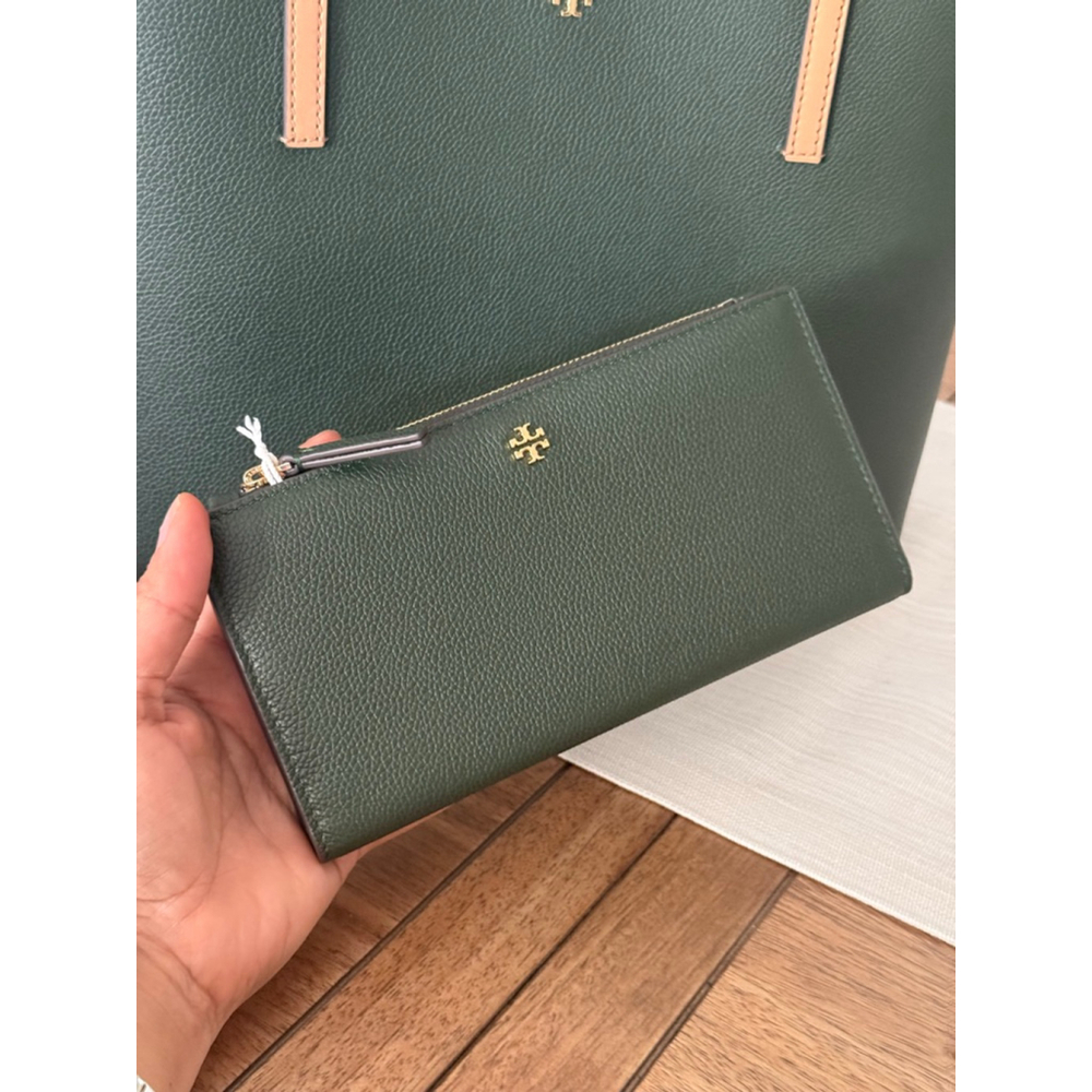 New Tory Burch Blake slim wallet in basil color - Picture 2 of 6